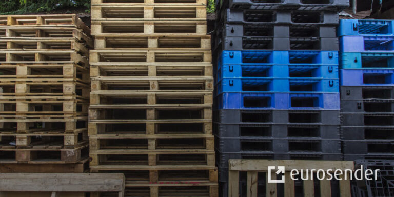 Plastic Pallets vs Wooden Pallets: Which is Better?